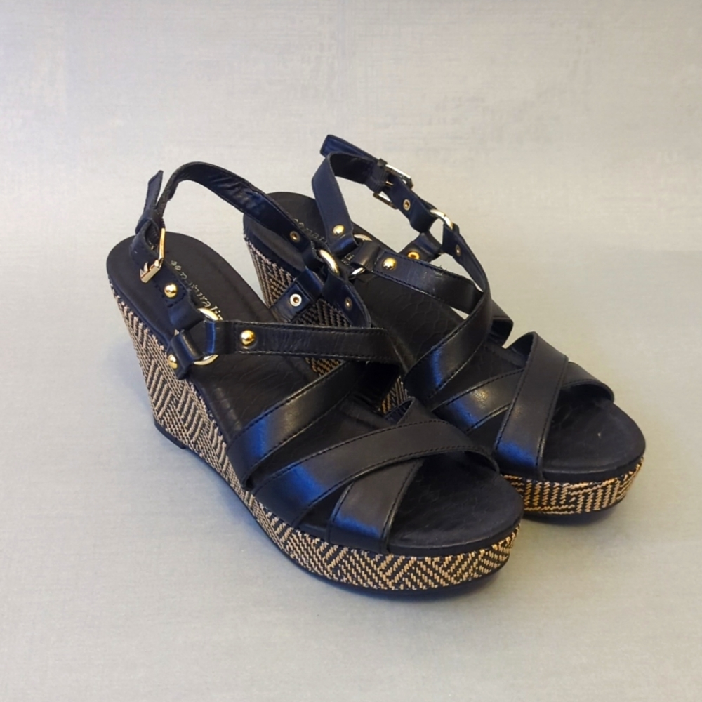 Black strappy Naturalizer Espadrilles